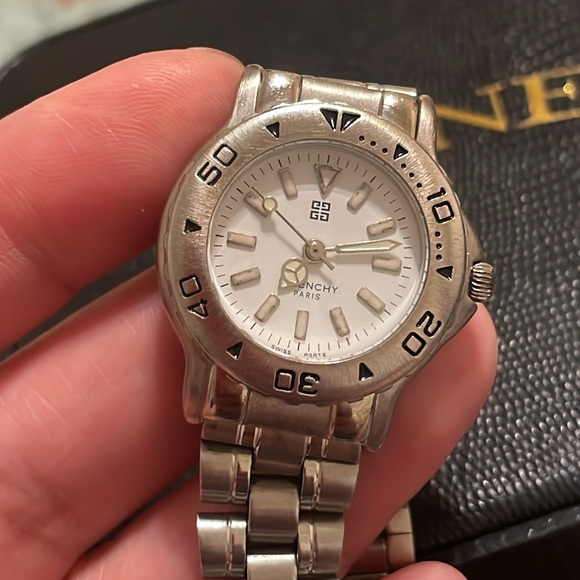 Givenchy Ladies Watch - Picture 5 of 10